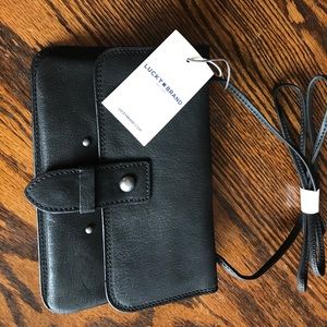 NWT Lucky Liza Convertible Wallet Cross Body