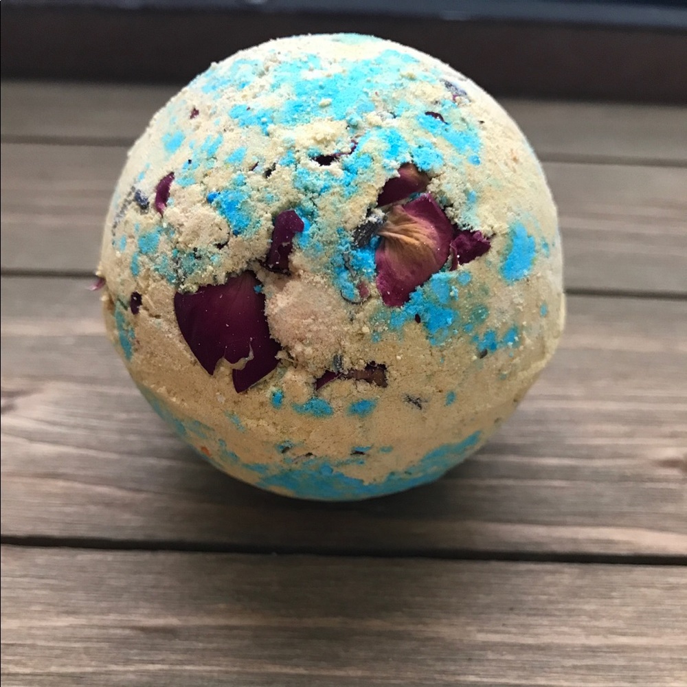 Homemade and organic bath bombs - Picture 5 of 8