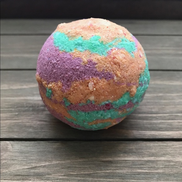 Homemade and organic bath bombs - Picture 6 of 8