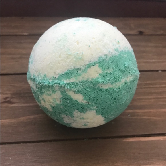 Homemade and organic bath bombs - Picture 8 of 8