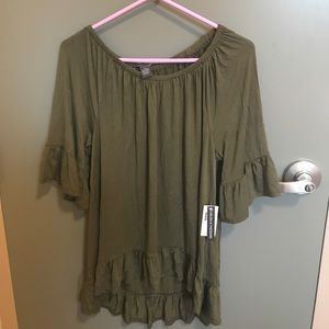 Off the shoulder shirt! Size large! Brand new