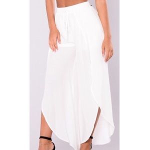 BRAND NEW. Spit pants flow pants.