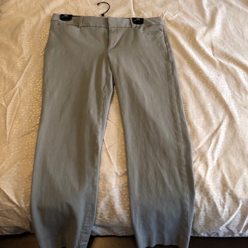Banana republic Sloan fit capris! Gray