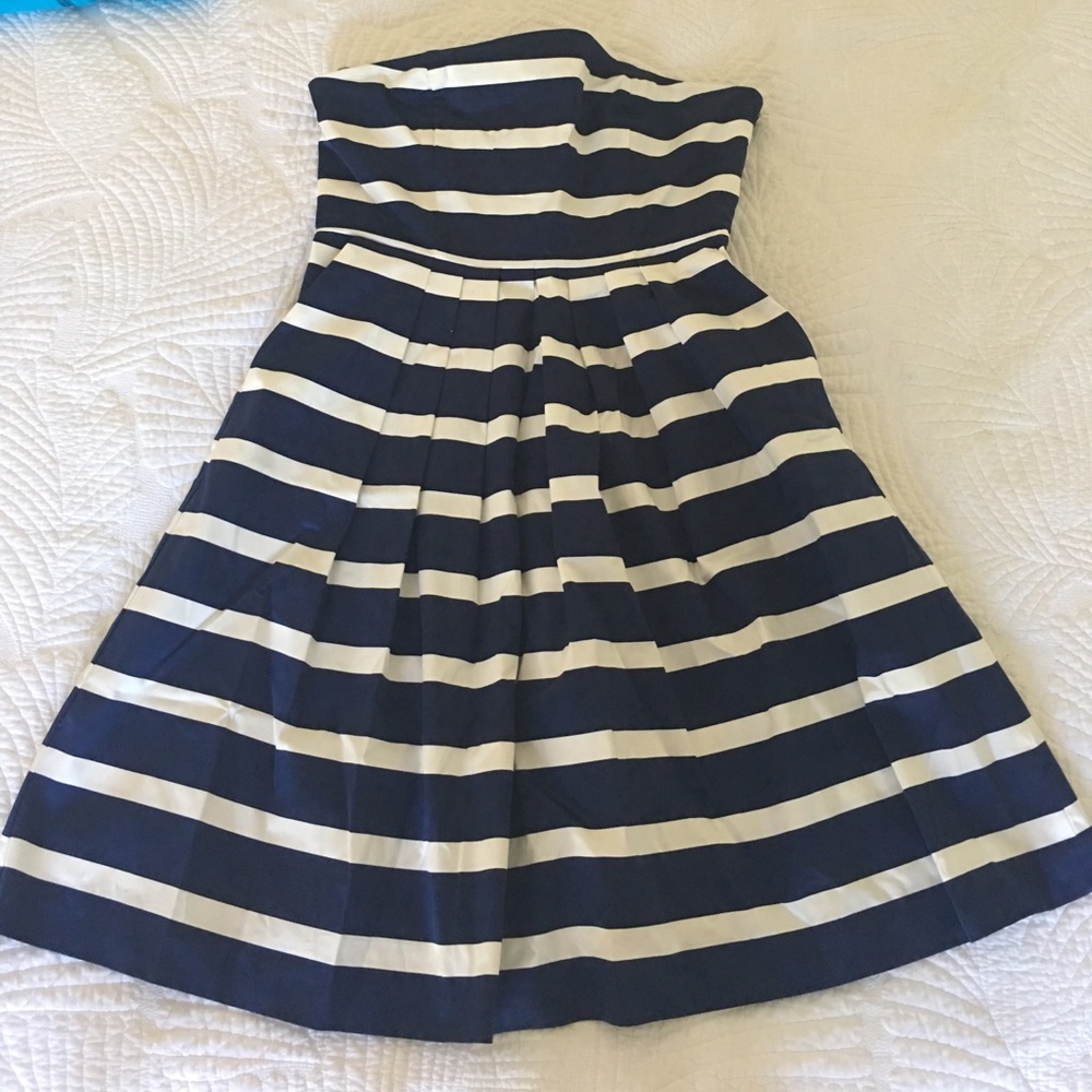 Strapless dress