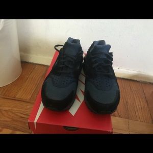 Women’s Navy Huarache