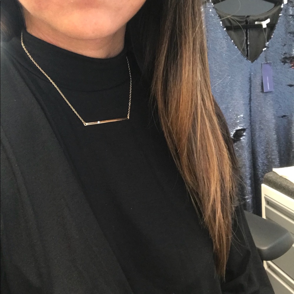 ✨LAST ONE✨ Dainty bar necklace - Picture 5 of 5