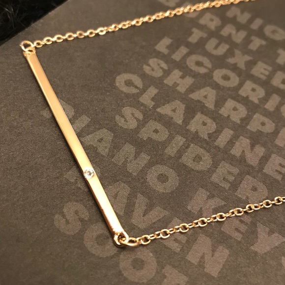 ✨LAST ONE✨ Dainty bar necklace - Picture 2 of 5