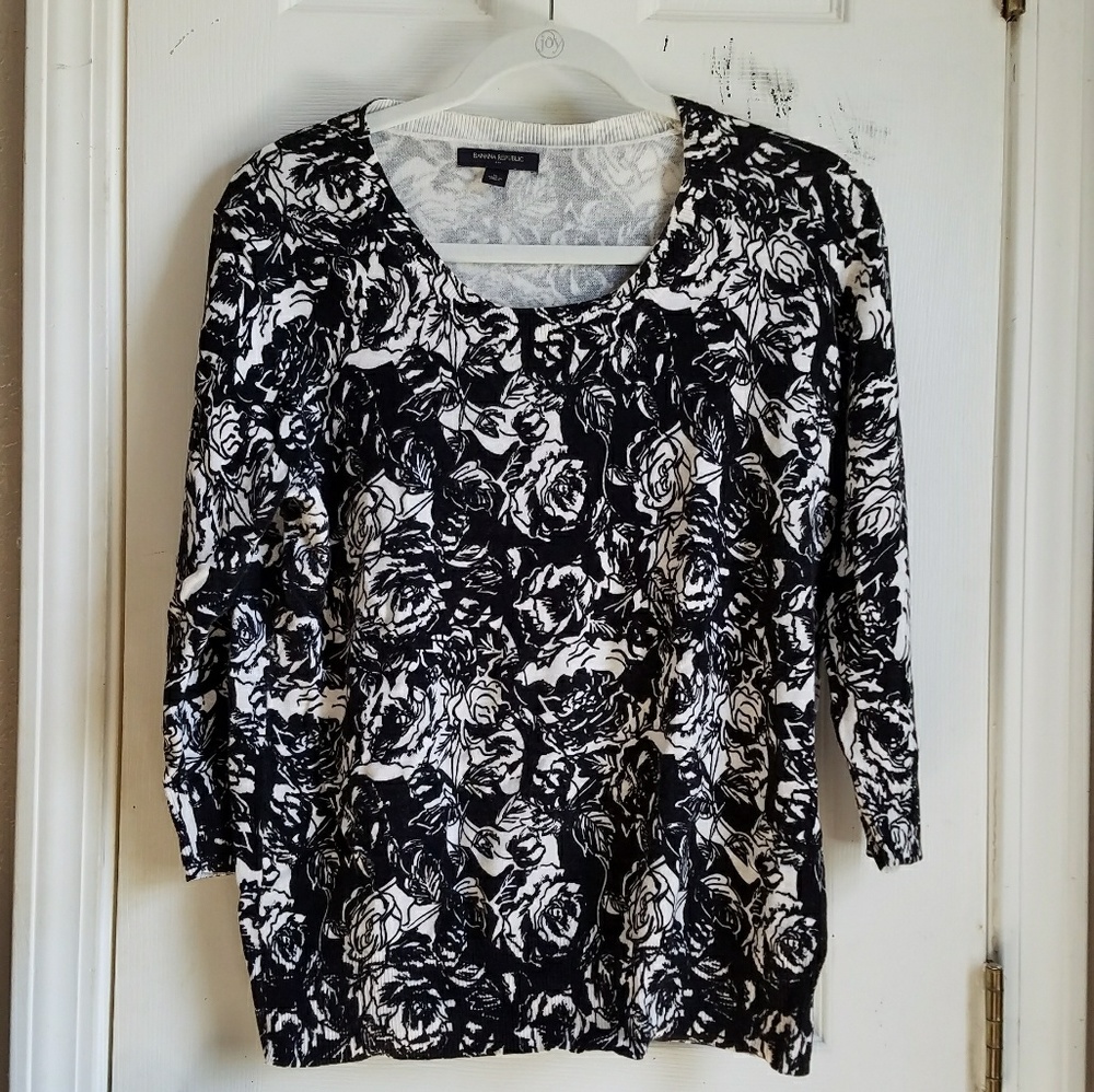 Banana Republic sweater in XL