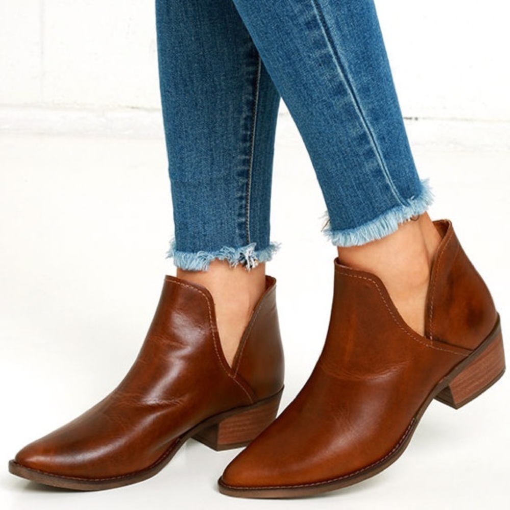 Steve Madden Austin Brown Leather Ankle Booties
