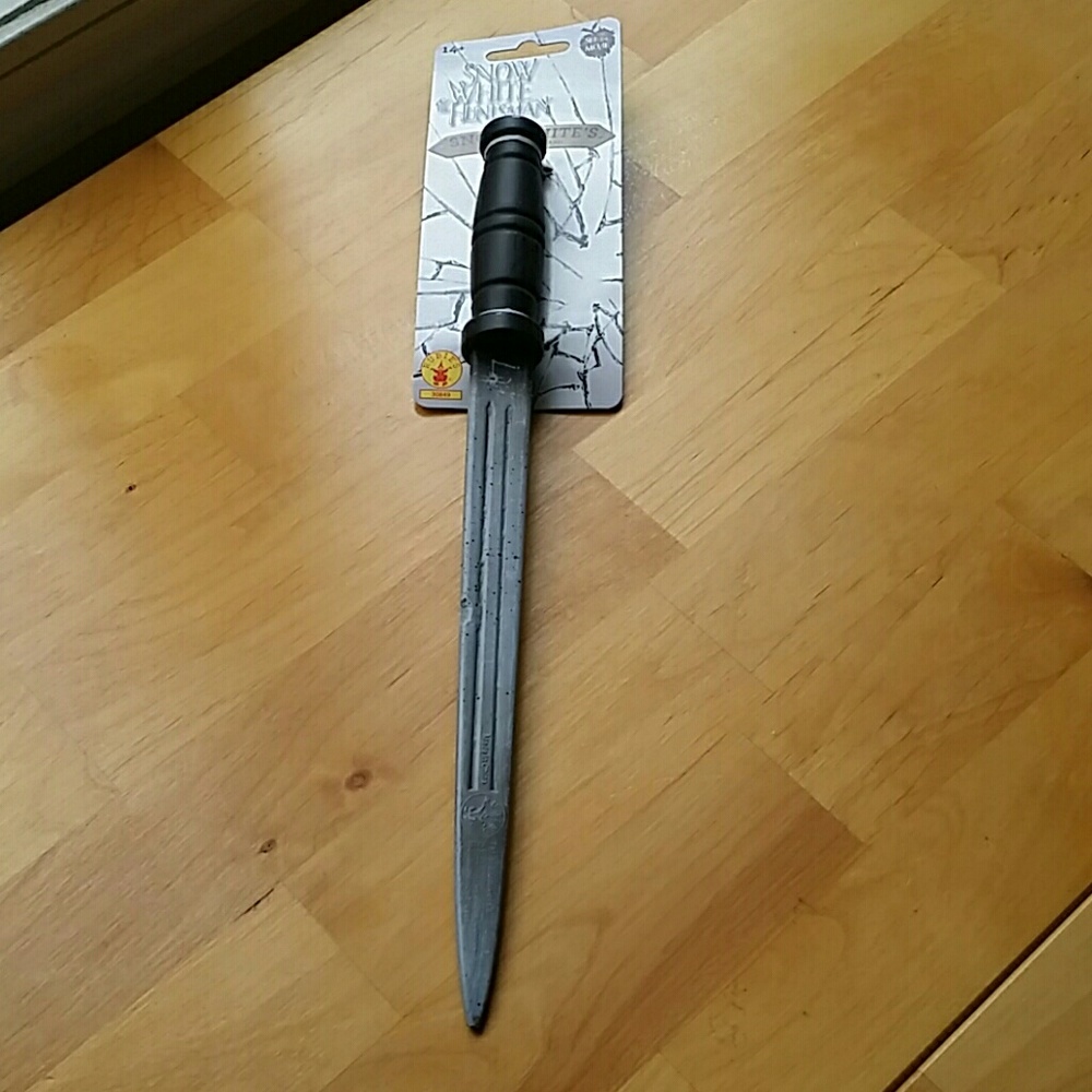 New Snow White's Dagger Costume Accessory