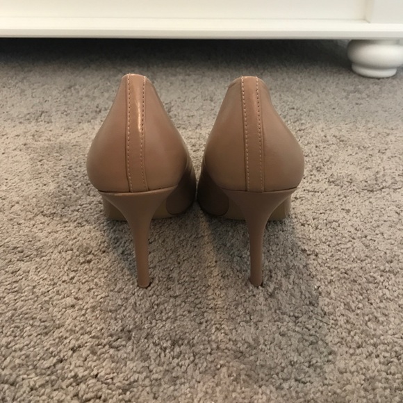 Steve Madden Galleryy Blush Nude Heels - Picture 4 of 5