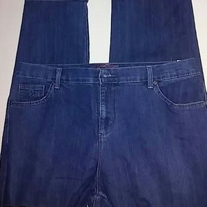 Gloria Vanderbilt jeans!!