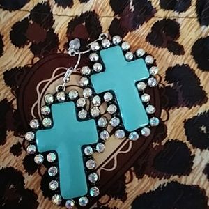 SALE!!! Gorgeous turquiose Cross Earrings!