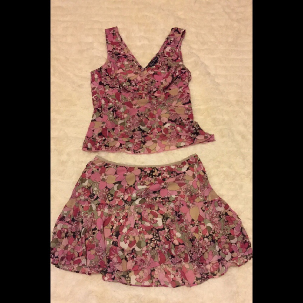 XOXO floral print skirt and top size M/5