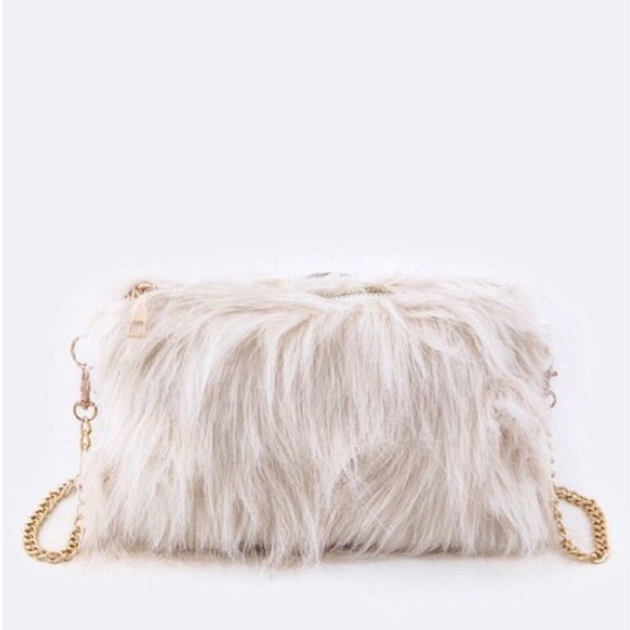 LAST ONE Faux fur crossbody - Picture 4 of 4