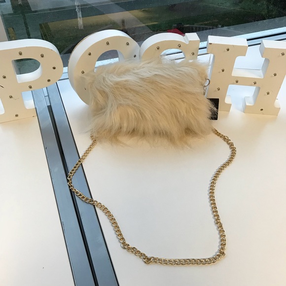 LAST ONE Faux fur crossbody - Picture 2 of 4