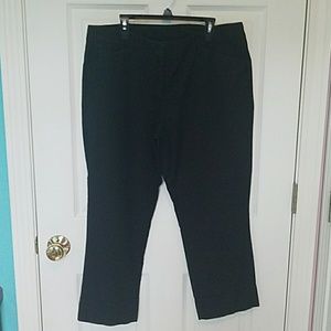 New York & Co Crop Pant