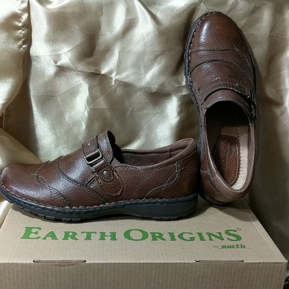 Women's shoes