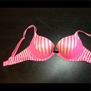 Victoria’s Secret very Sexy Push Up 34C