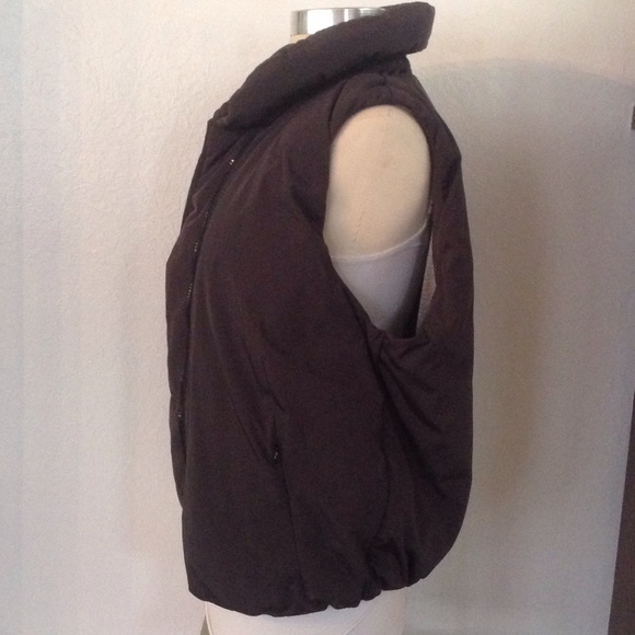 Gap Puffer Vest - Picture 2 of 7