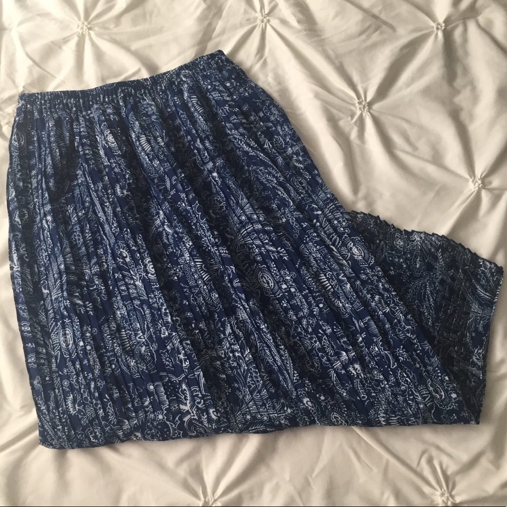 C.D. Petites Blue/White Pleated Paisley Maxi Skirt