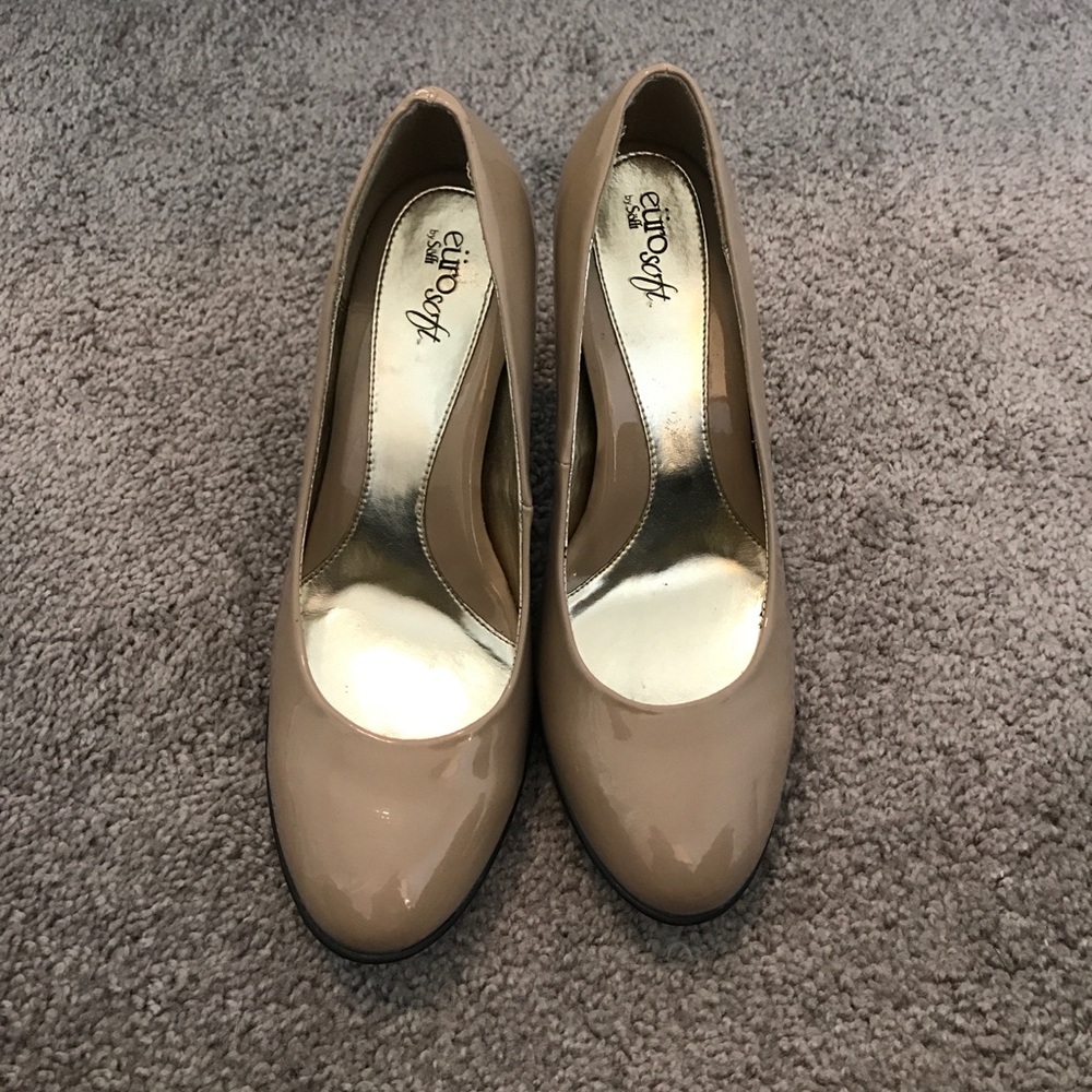 Sofft “Anabelle” Nude Heels