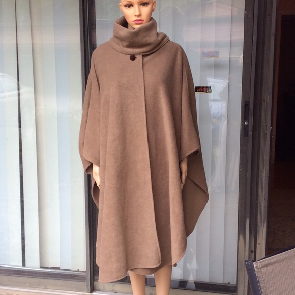 Preston & York Jackets & Blazers - Preston & York Gorgeous vintage cape