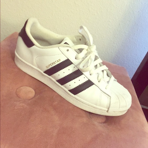 Adidas Shell - Picture 1 of 2