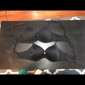 Victoria’s Secret 2 Bras Body by Victoria 36D
