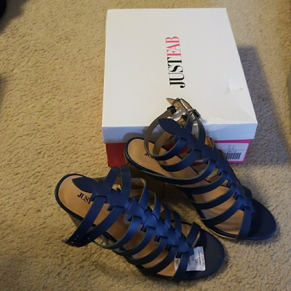 4" strappy sandals