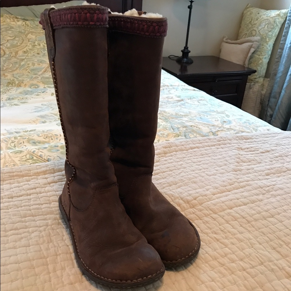 Ugg brown leather boots 8
