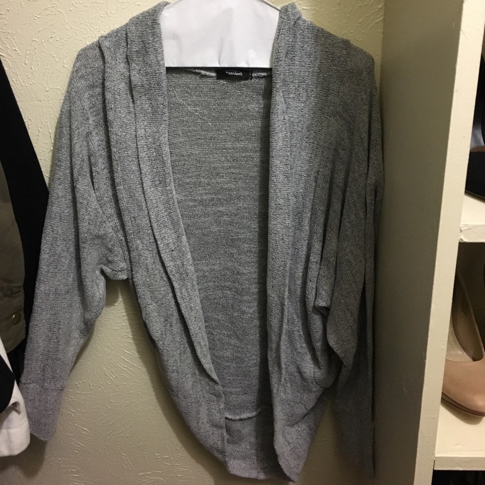 Light weight and light grey sweater