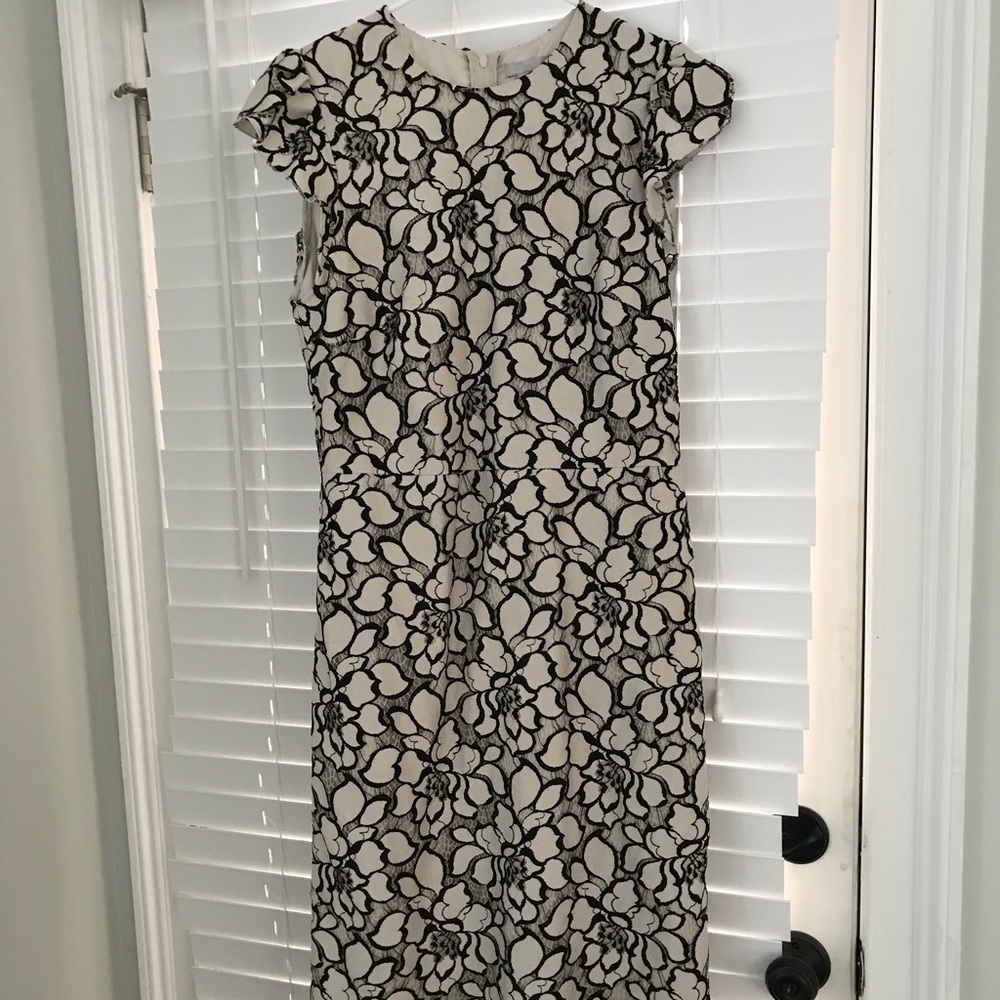 Short sleeve lace knee length dress