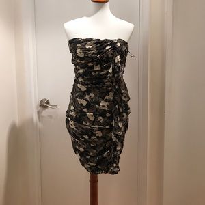 🚫SOLD🚫 Elizabeth & James - Size 8, worn only once