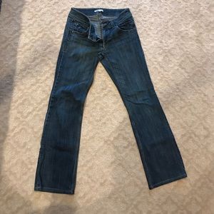Women’s Cabi bluejeans