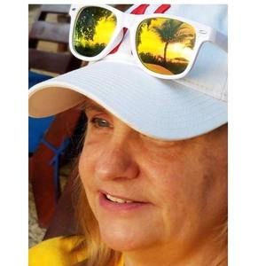 Meet your Posher, Bonnie