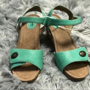 NWB brand new shoes by soft walk🔴sale today