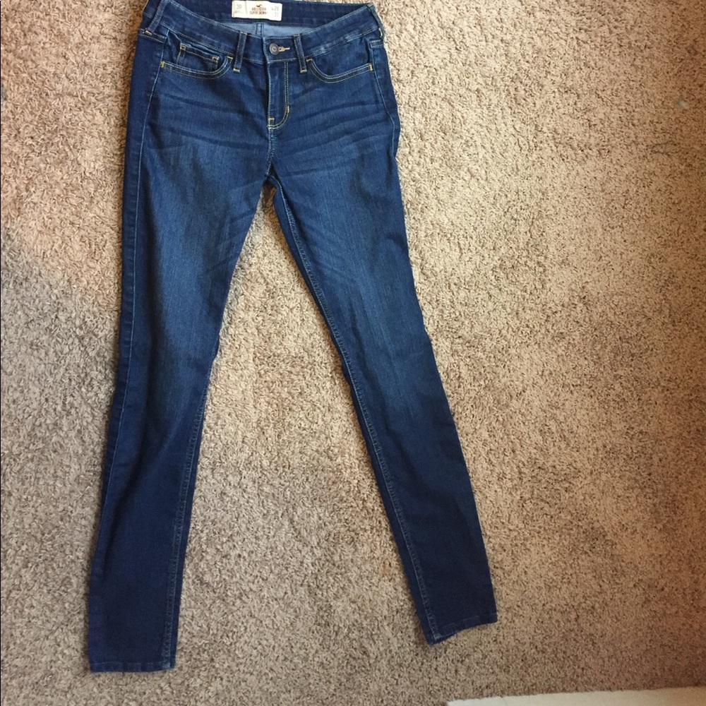 Hollister super skinny jeans! Medium wash