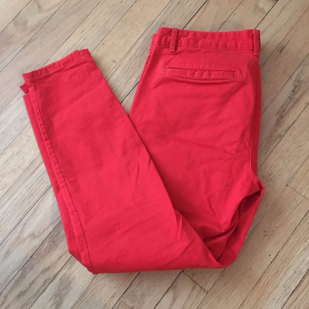 Gap red slim cropped khaki pants