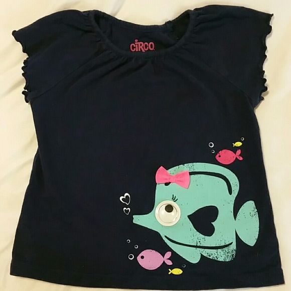 Girl's shirts, 4t, bundle of nine shirts - Picture 5 of 7