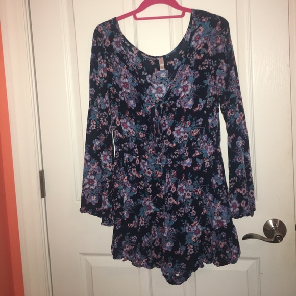 Worn Once! Long sleeve romper from Target - Picture 1 of 4