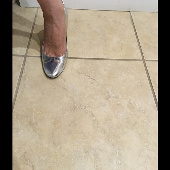 Prada Shoes - Picture 5 of 7