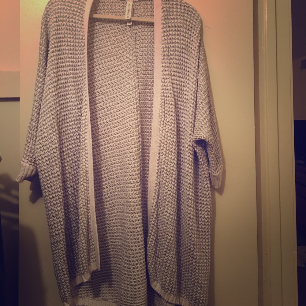 Aeropostale grey and white cozy cardigan