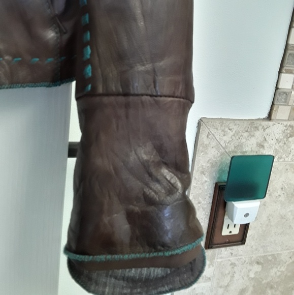 Tahari Lambskin Leather Jacket - Picture 4 of 5