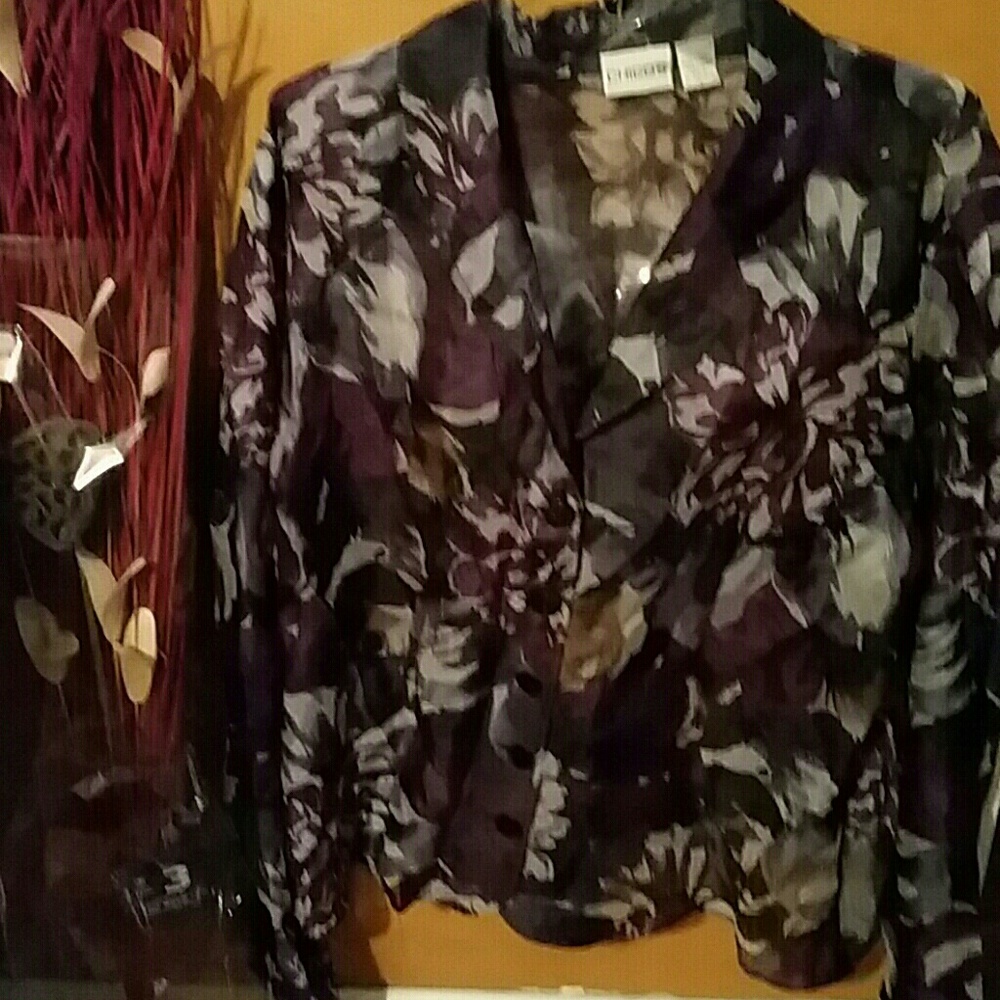 Chico's 100%silk blouse size 3