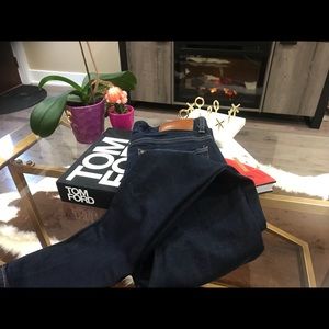 Dark wash Slim/Low waist jeans