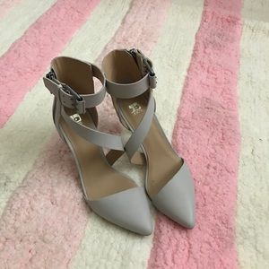 Joe's Ali Whtlea size 8 1/2 barely worn heels