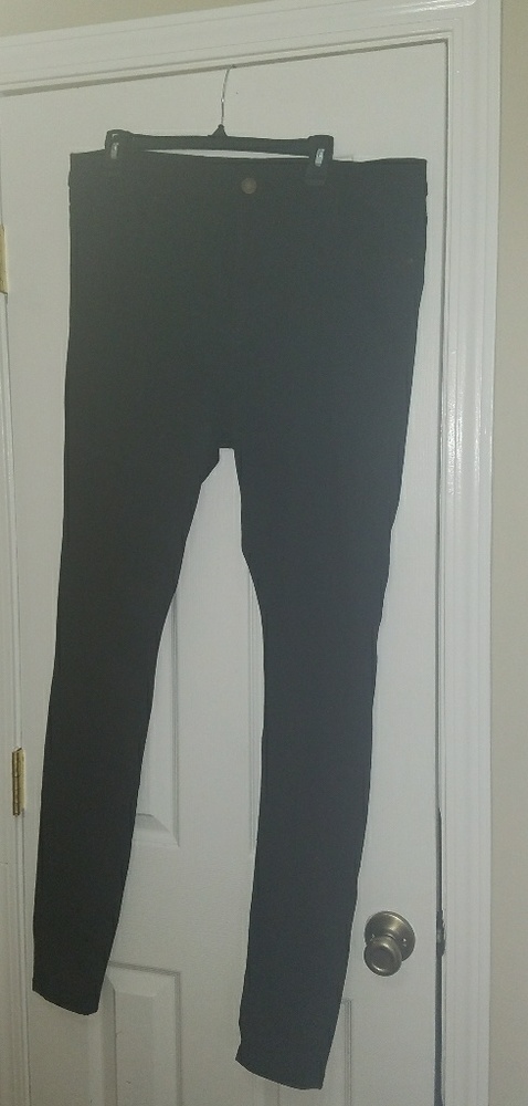 Asos worn black skinny jeans.