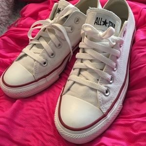 SALE!!!Low top Chucks