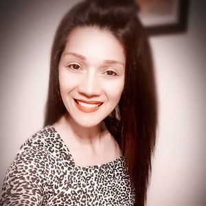 Meet your Posher, Alona